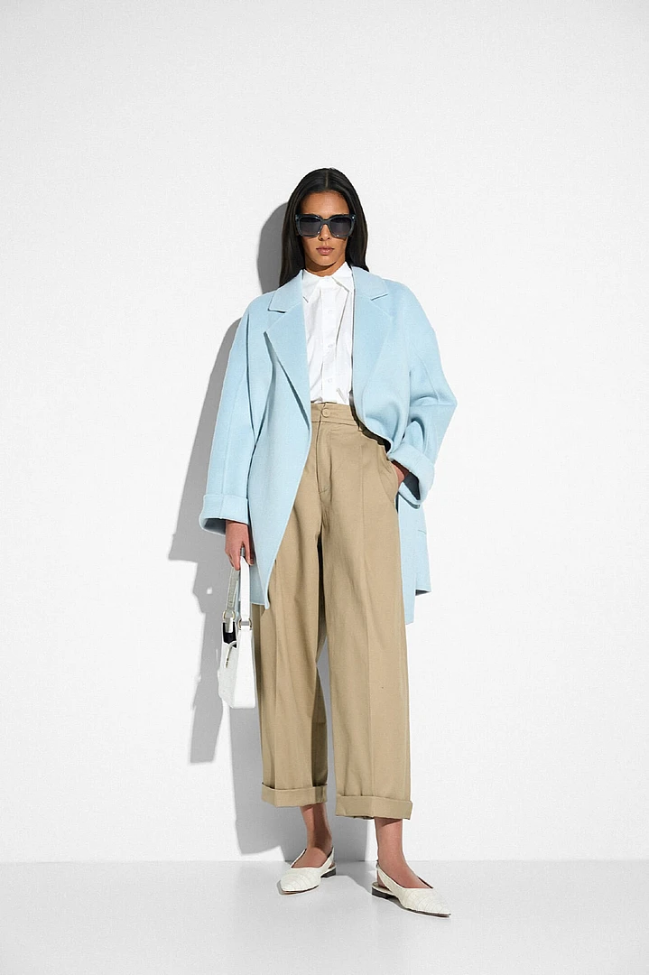Blouse Dames Yaro Wit Broek Balti Beige Jas Calvin Blauw Zonnebril Royce Blauw Slingback Alain off White Croco Janice 01
