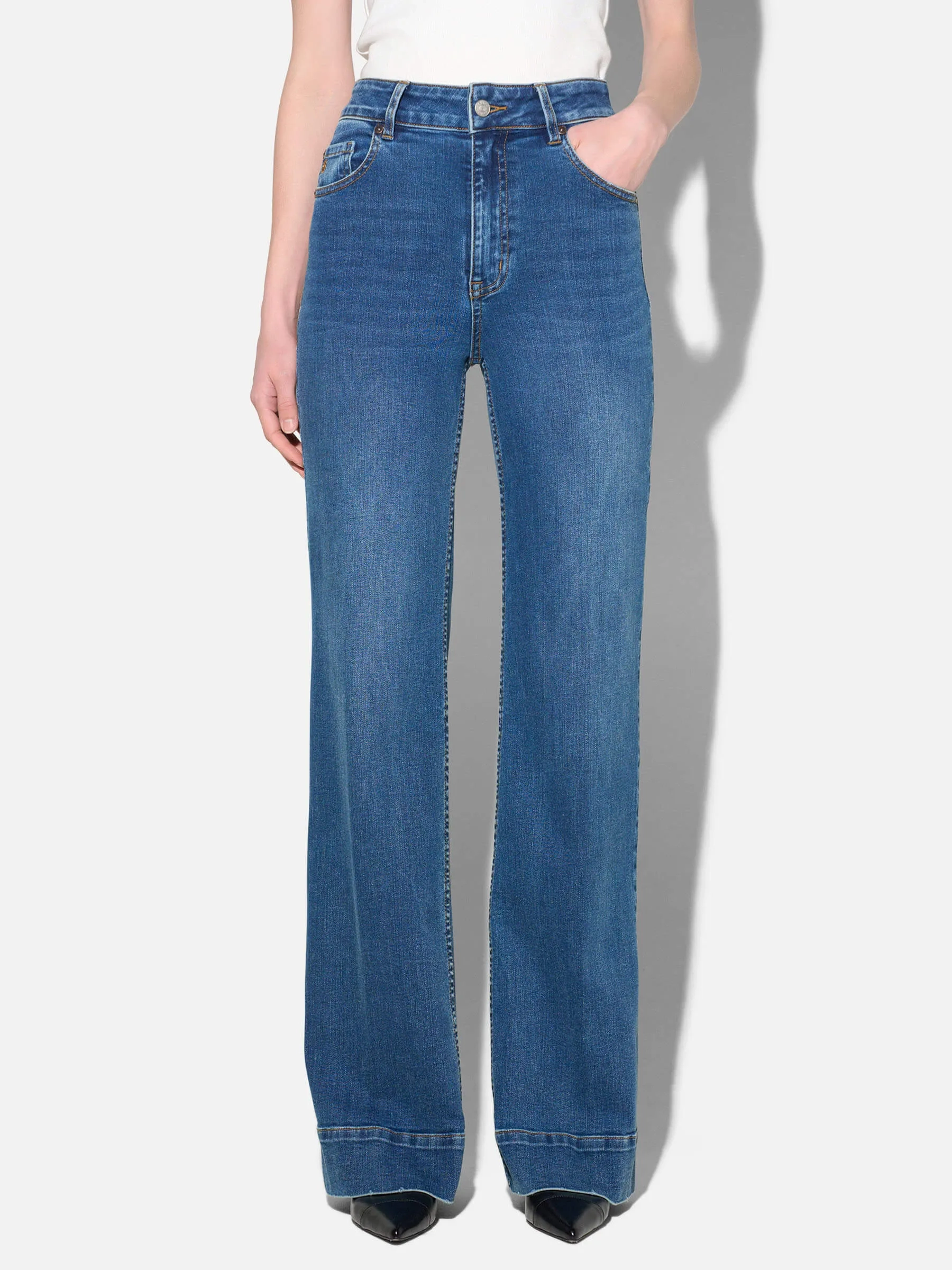 Women's Stretch Janice Flared Jeans
