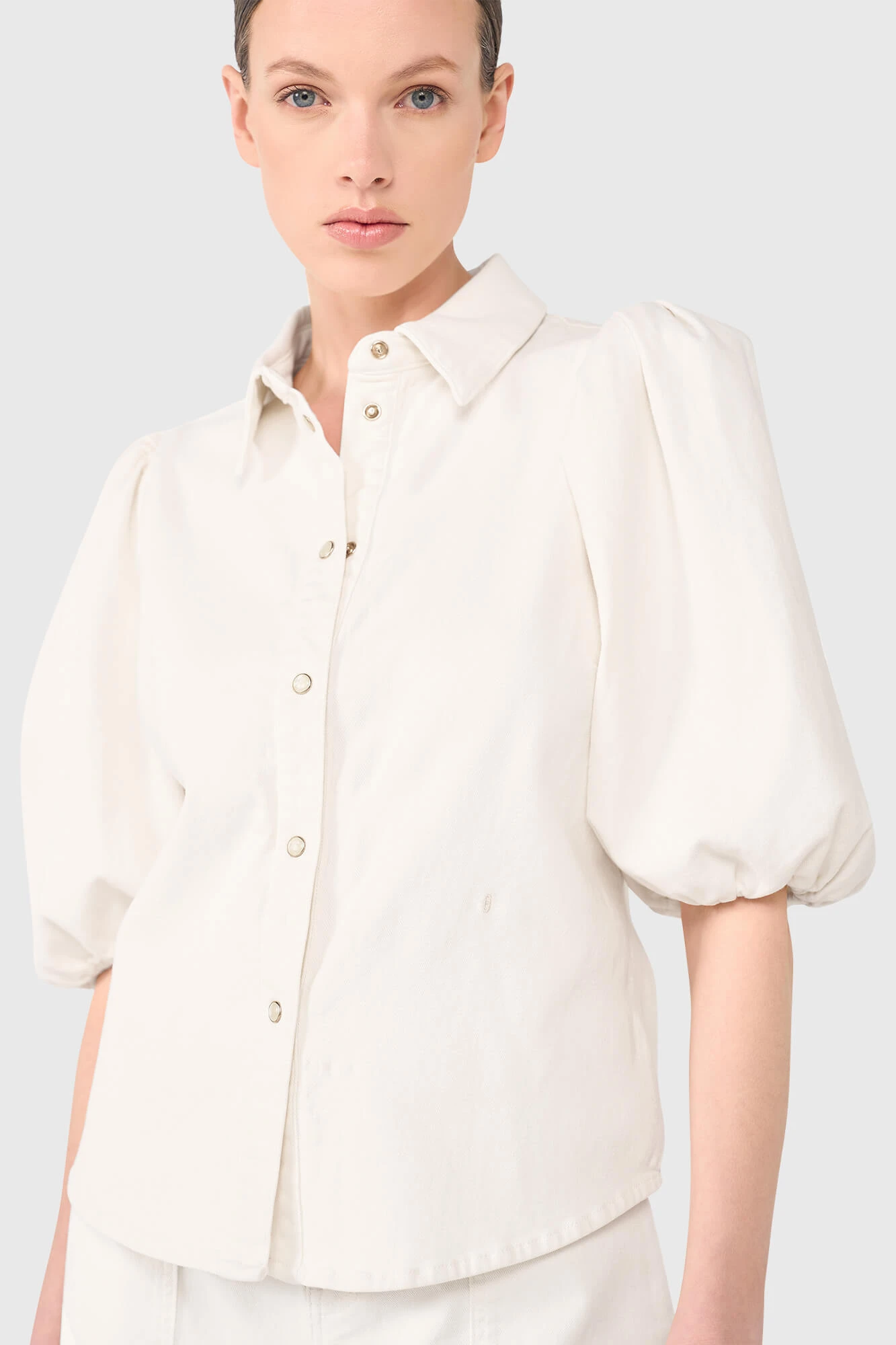 Lars Off White 009