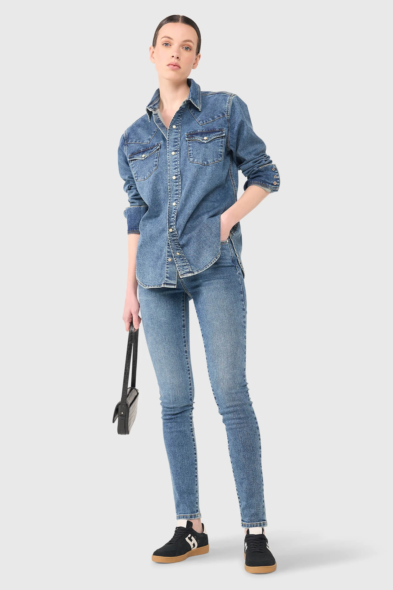 Levi Blauw 376