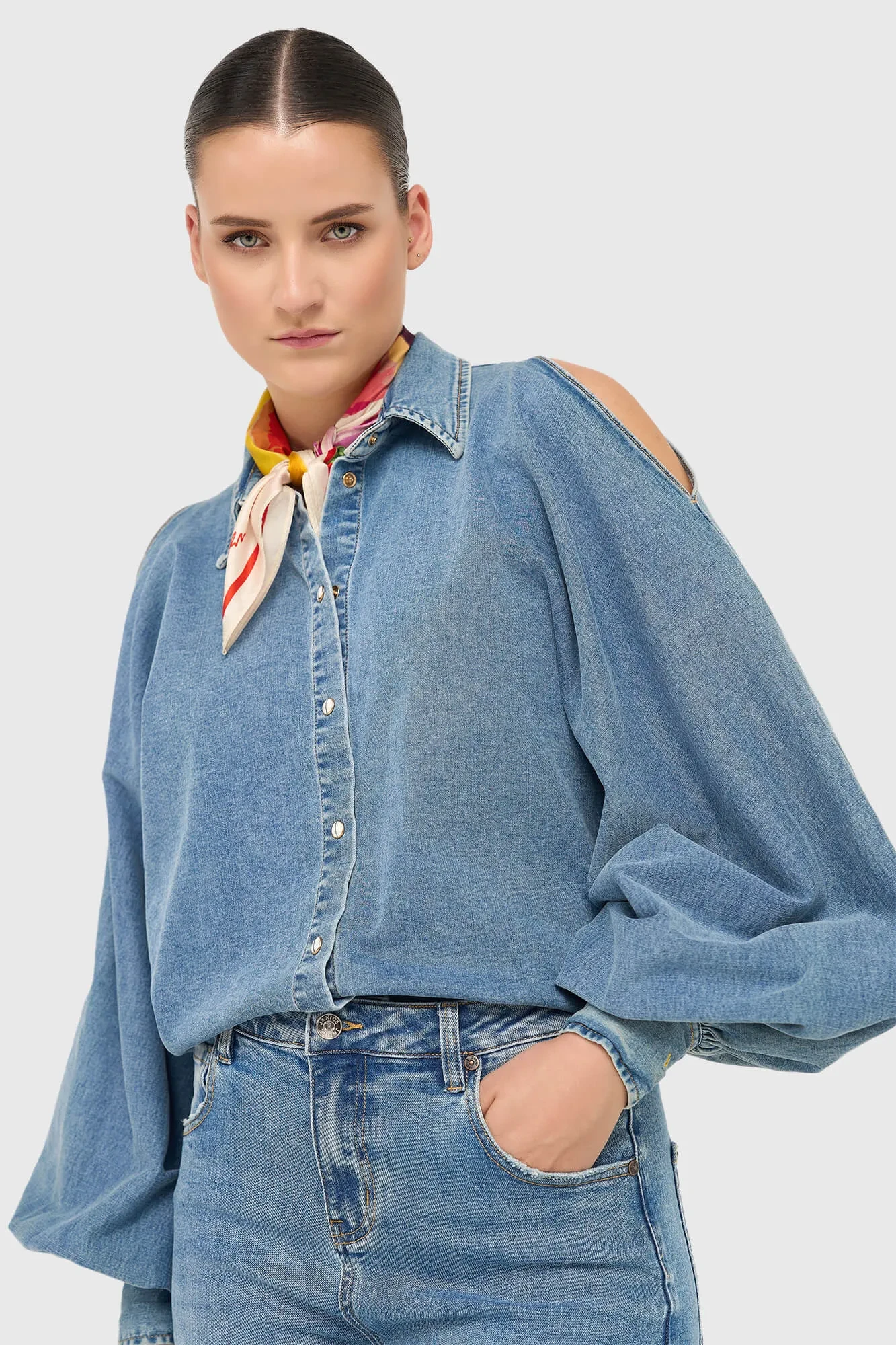 Damenbluse mit weiten Puffärmeln, Farbe: Stone 786