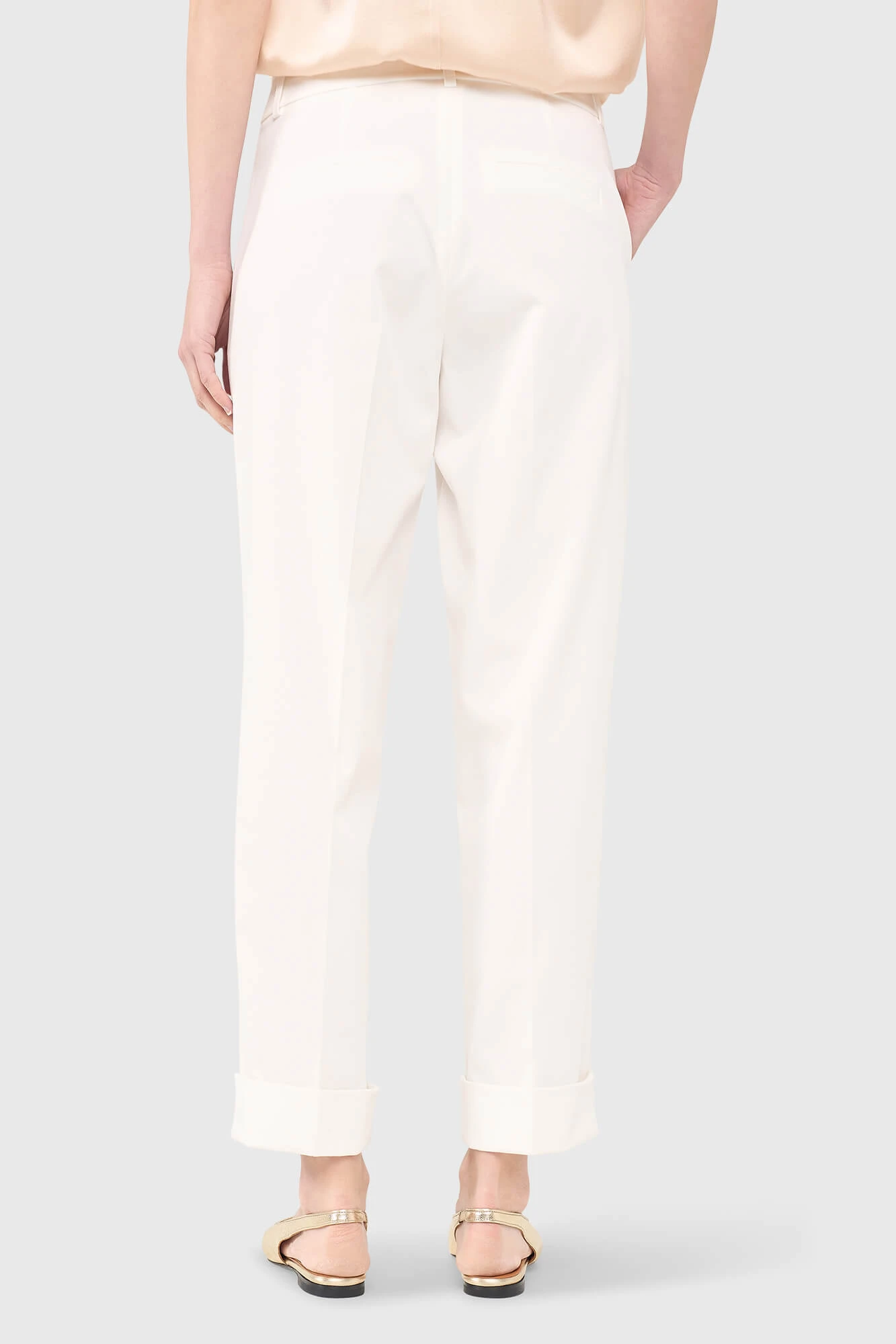 Sean Broek Off-white