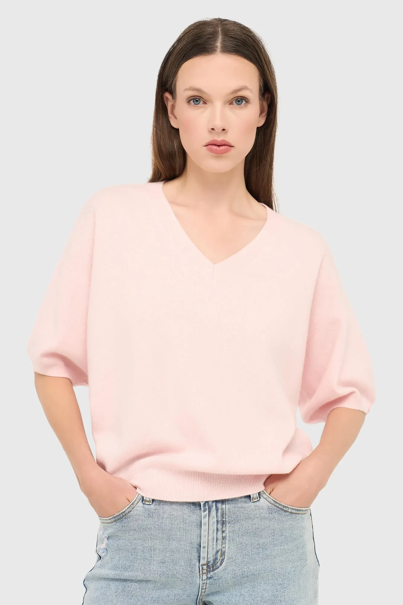Women's Cashmere V-Neck Romeo Sweater in Pink