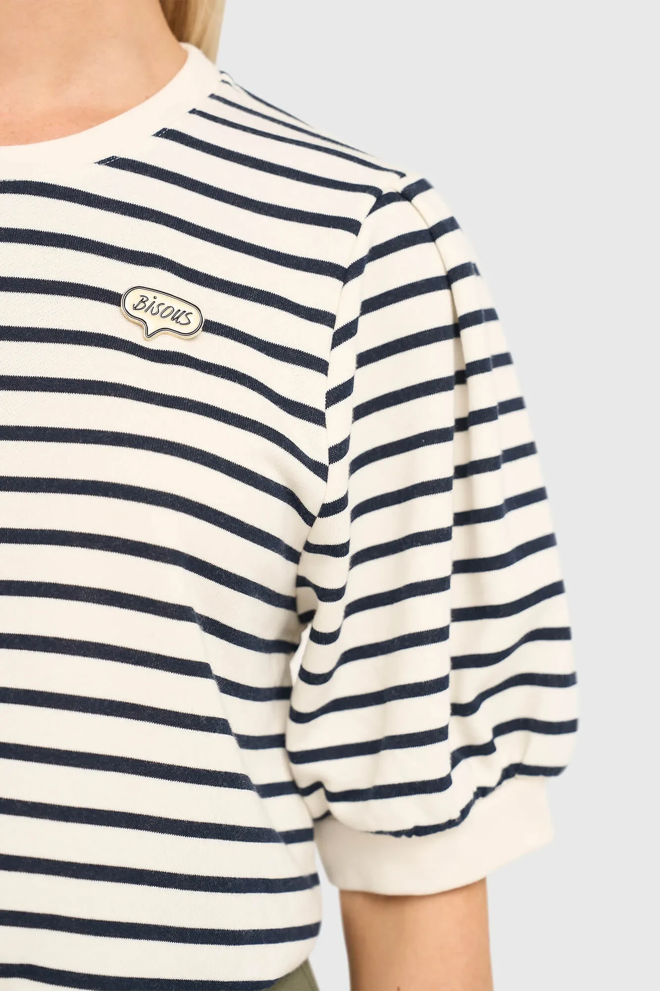 Gestreifter blau-weißer Damenpullover mit Puffärmeln aus Baumwolle von Corey