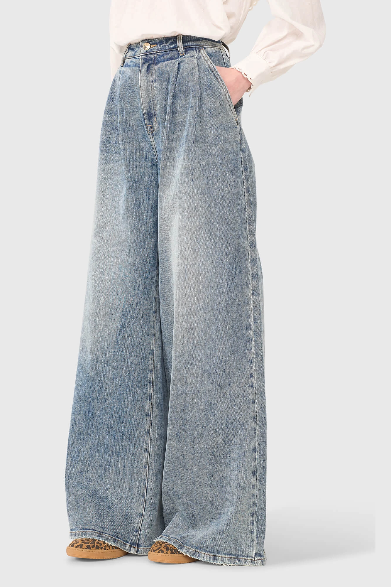 Dollar Blue 328