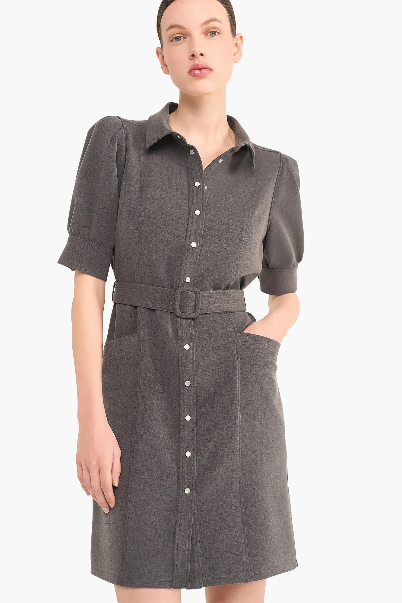 Kleid mit Gürtel, Puffärmeln und Druckknöpfen, Bodhi, Grau