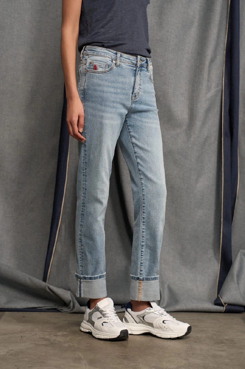 Mom jeans dames stylen