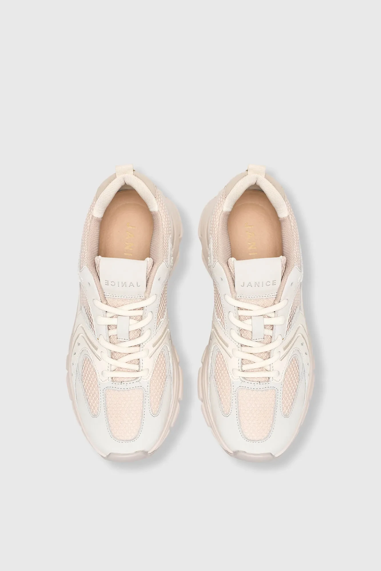 Women's Bolt Beige 101 Running Sneakers