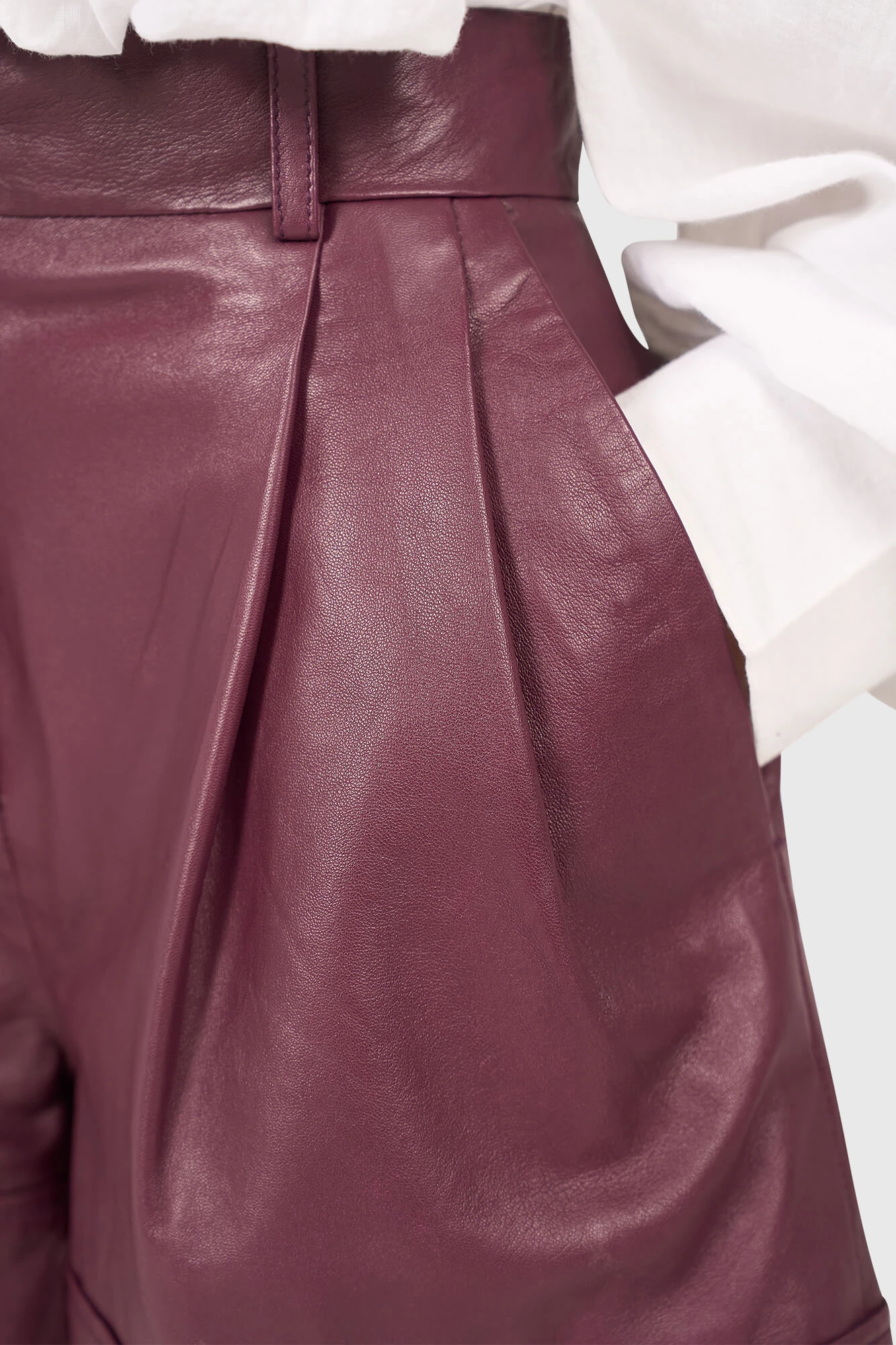 Arthur Burgundy Leer