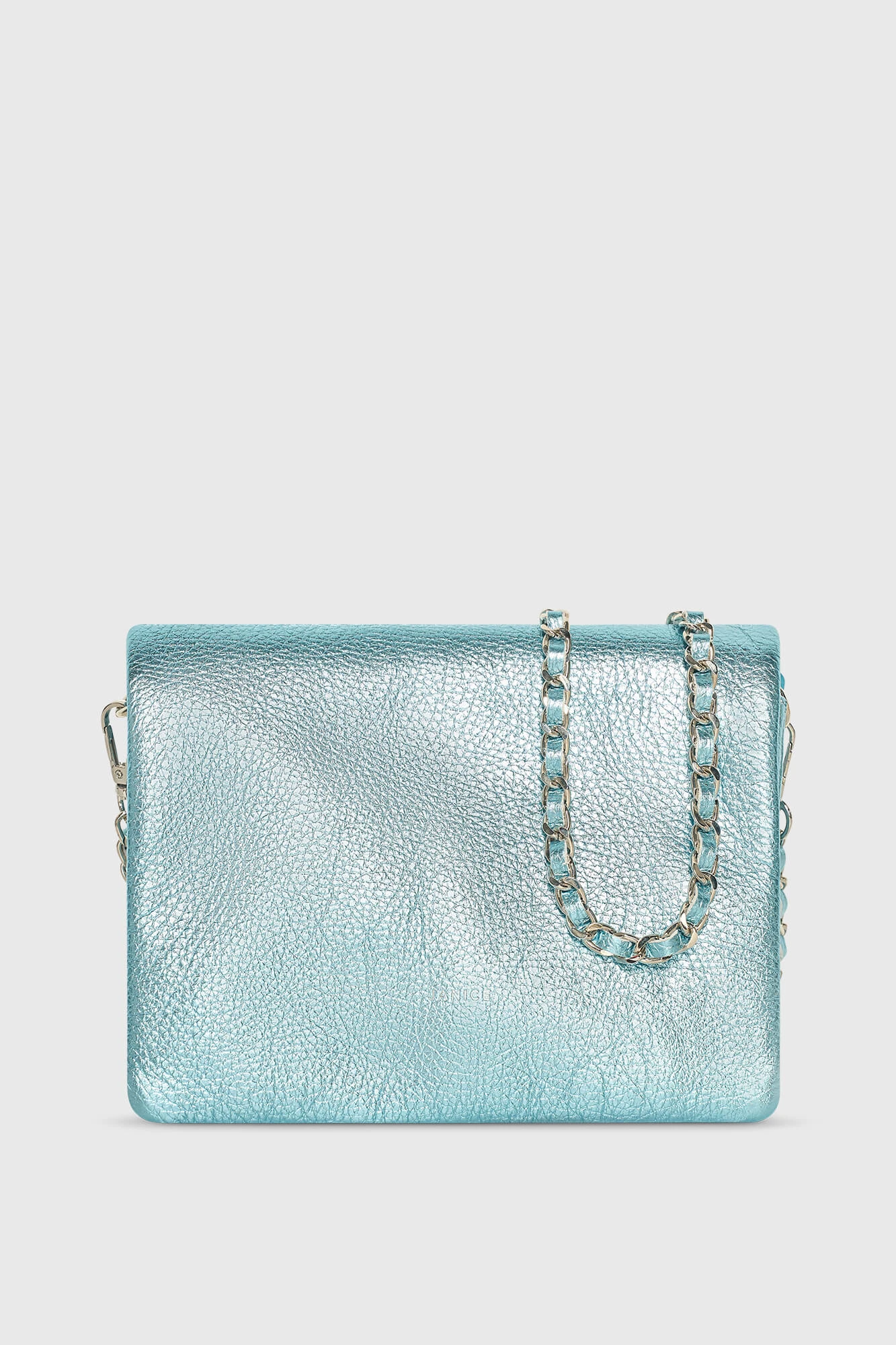 Skylar Tas Aqua