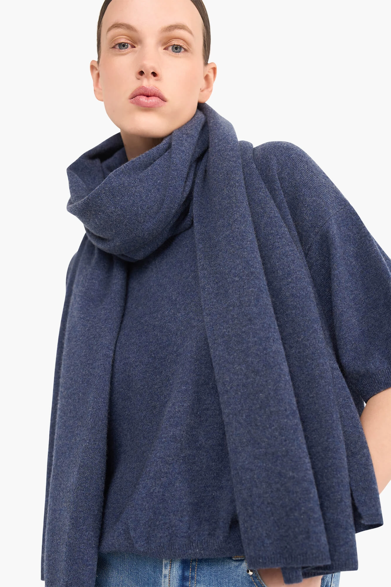 Women's Short-Sleeve Cashmere Sweater in Romeo Blue